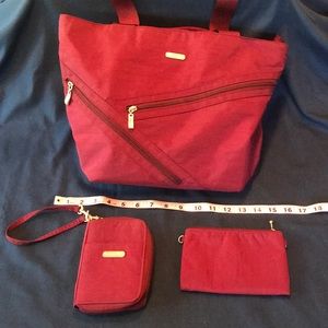 Baggallini set, Triangle Tote and Matching Wallet